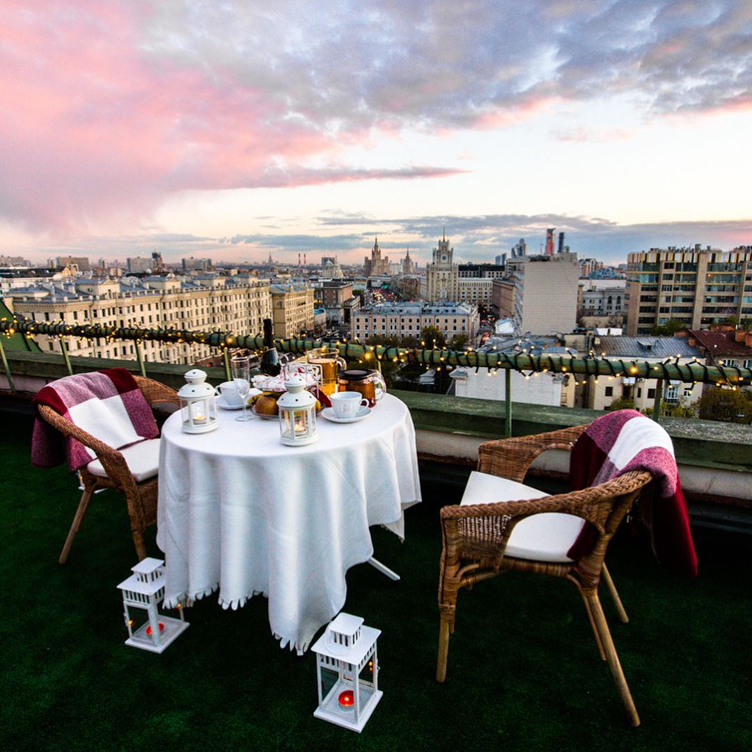 Особливості організації побачення на даху