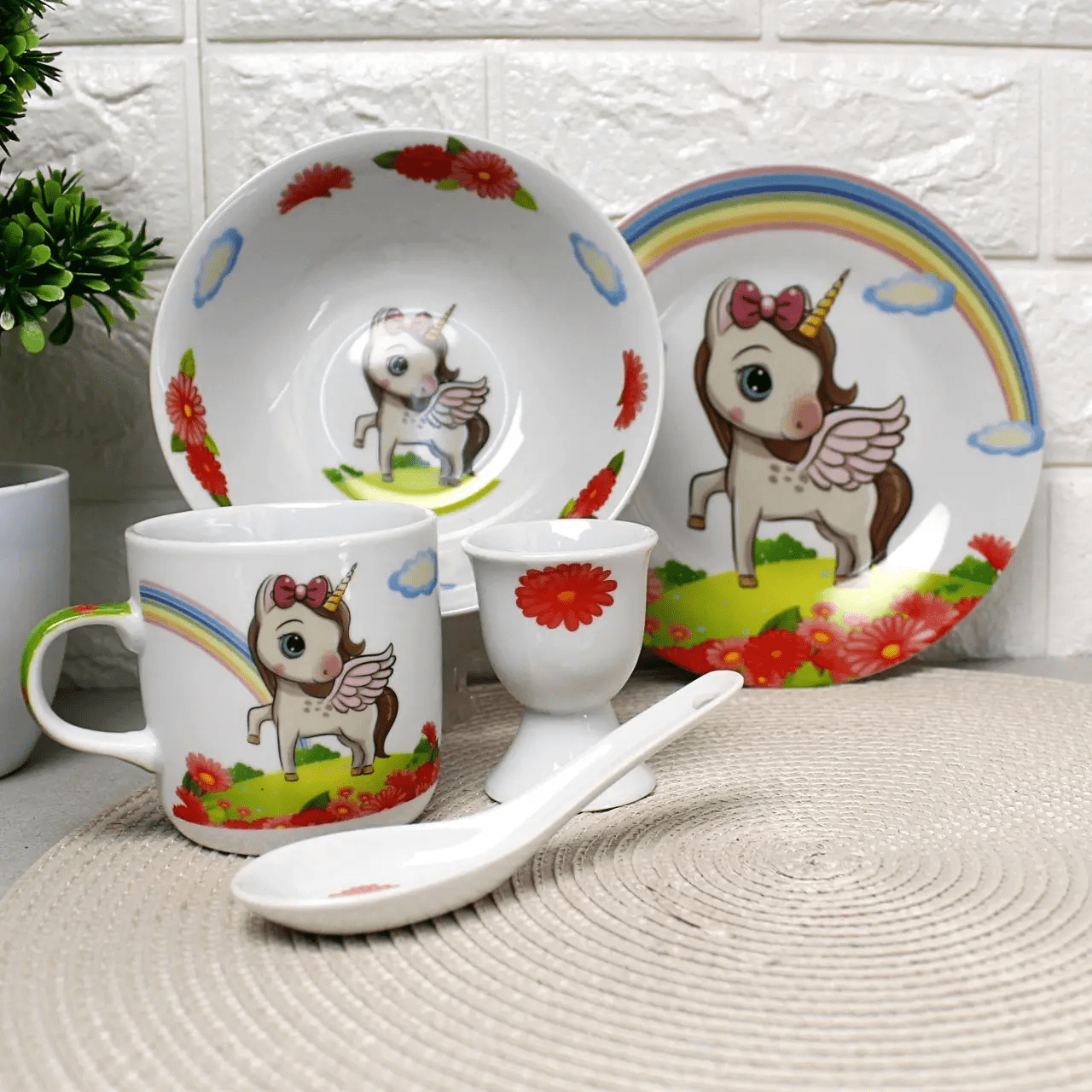 Як обрати дитячий посуд для вашої дитини?