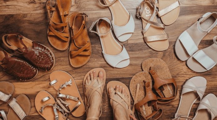 Модні босоніжки: які моделі вибирають стилісти цього літа?