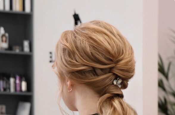 Легкі літні зачіски: ідеї на кожен день, що не потребують багато часу