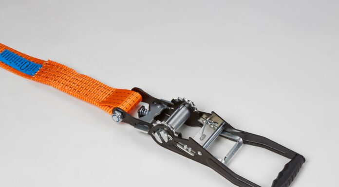 Стяжний ремінь: призначення, види та як вибрати