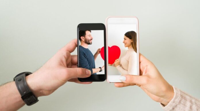 Стосунки на відстані: як зберегти близькість, довіру та почуття